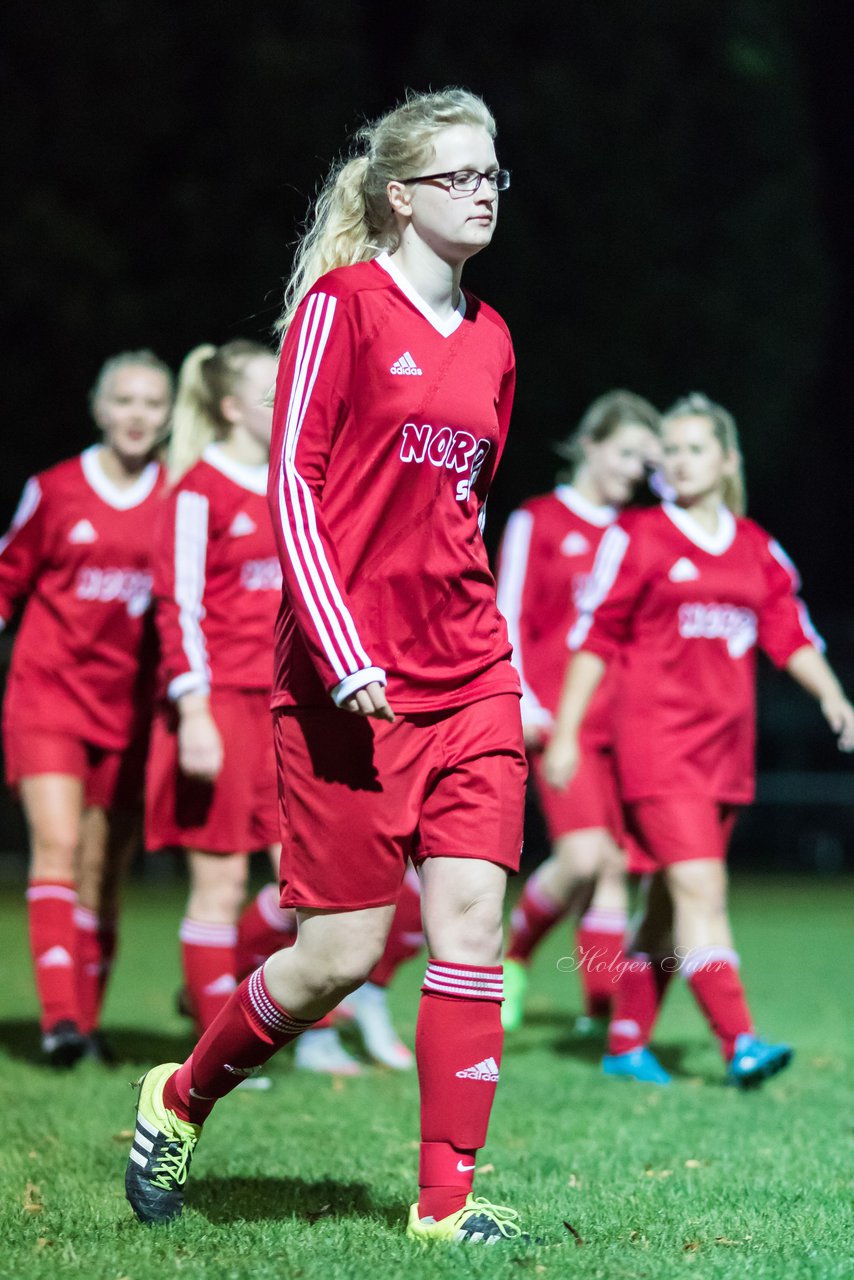 Bild 304 - Frauen SG Krempe/ETSV F. Glueckstadt - TSV Heiligenstedten : Ergebnis: 8:0